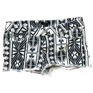 Black & White Tribal Aztec Stretchy Shorts